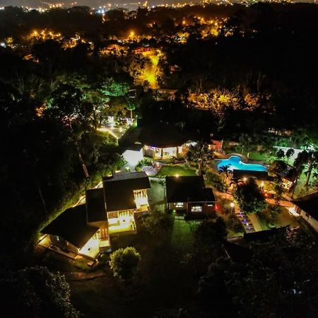 Terra Luna Lodge Тена Екстер'єр фото