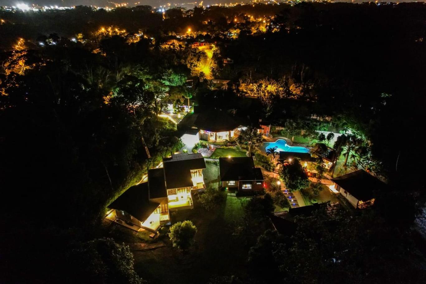 Terra Luna Lodge Тена Екстер'єр фото