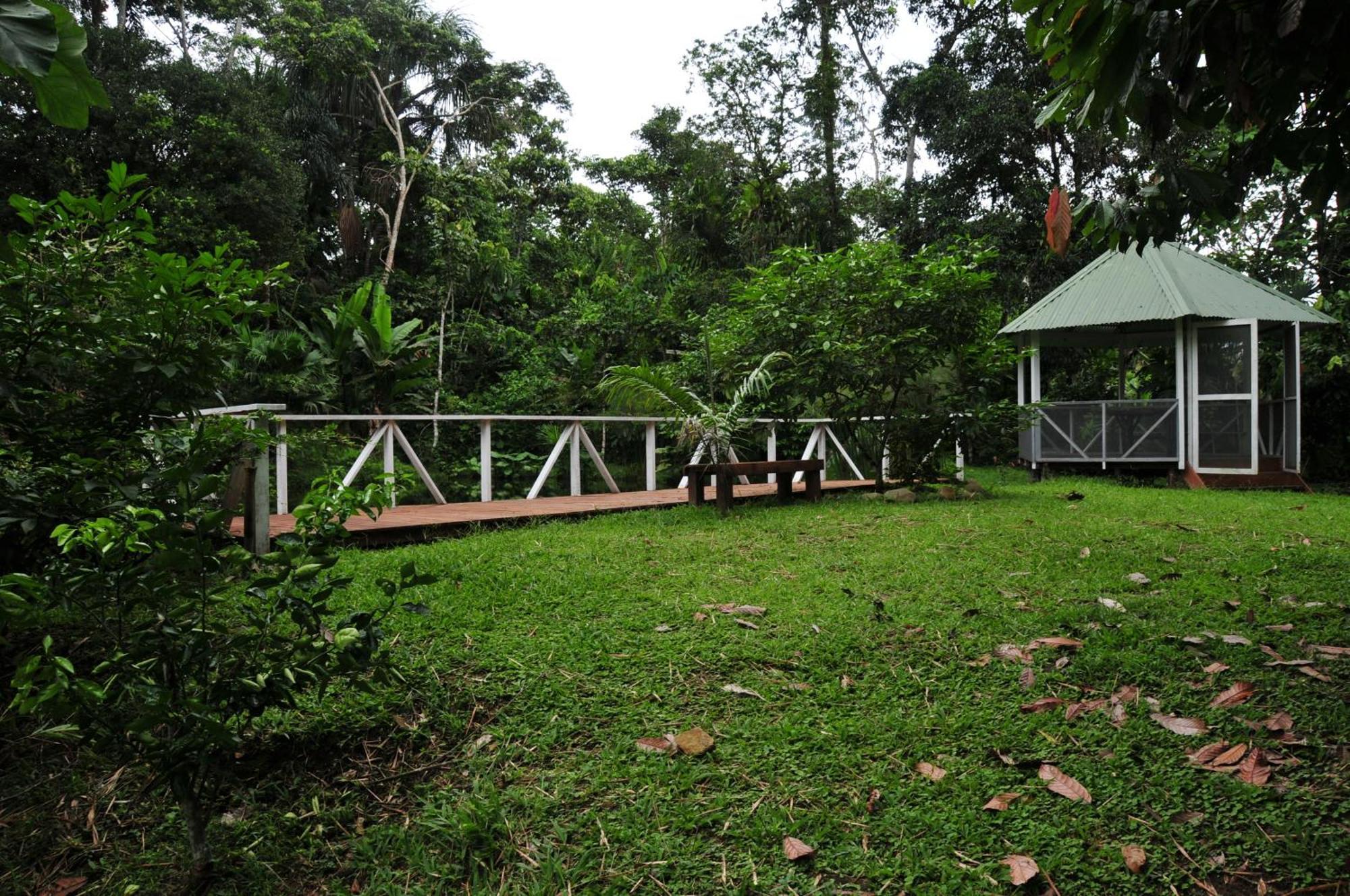 Terra Luna Lodge Тена Екстер'єр фото